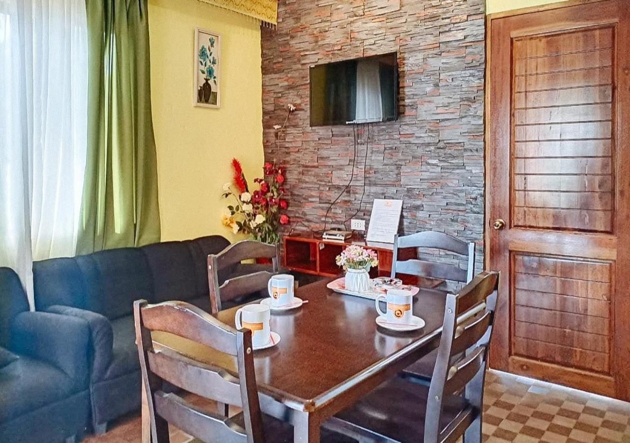 Kojie Guest House Moalboal Bagian luar foto